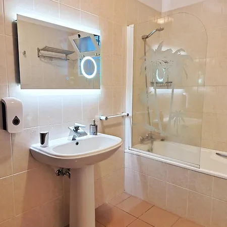 Дом отдыха Skyline *